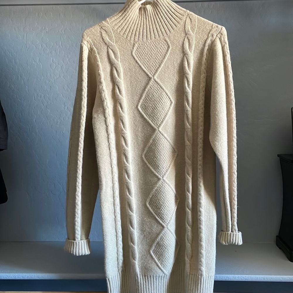 Tan long sleeve sweater dress - short
